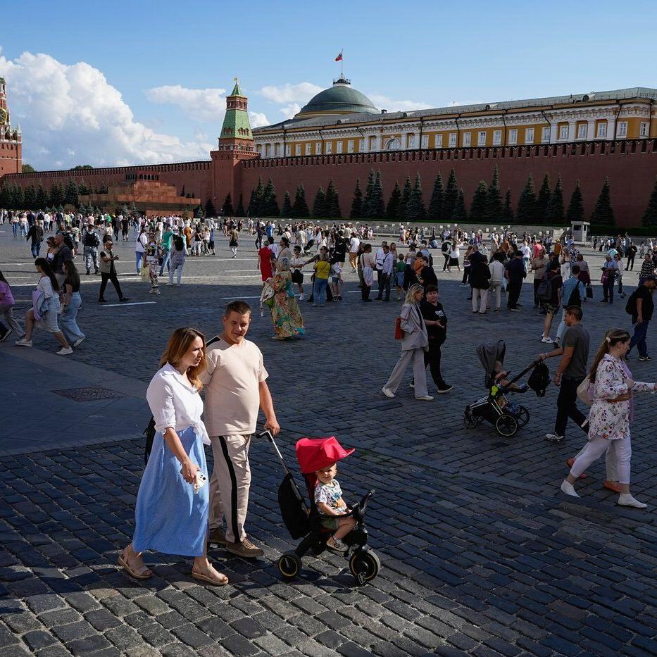 Russia faces a shrinking and aging population and tries restrictive laws to combat it